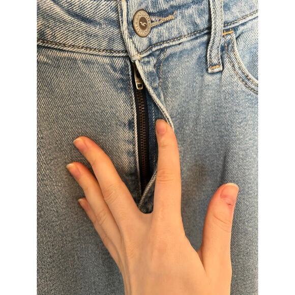 Hollister Women's 25 1R Butterfly Jeans Ultra High Rise Dad Light Wash L31 - Picture 9 of 14